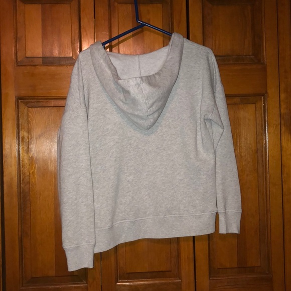 Grey v-neck pullover - Picture 3 of 3